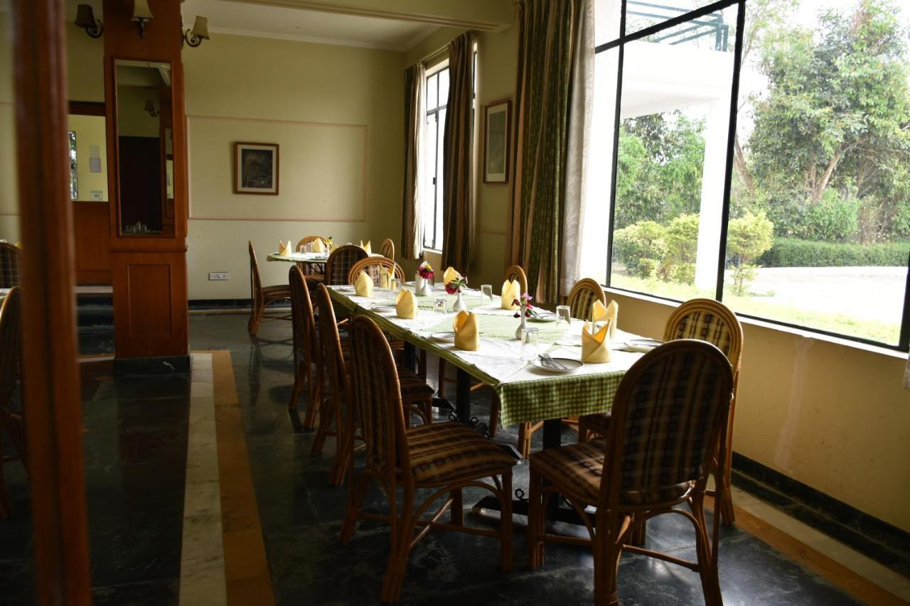 Greenwood Hotel Khajuraho Bagian luar foto